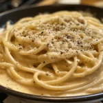 What's the difference between Alfredo sauce and garlic parmesan sauce?